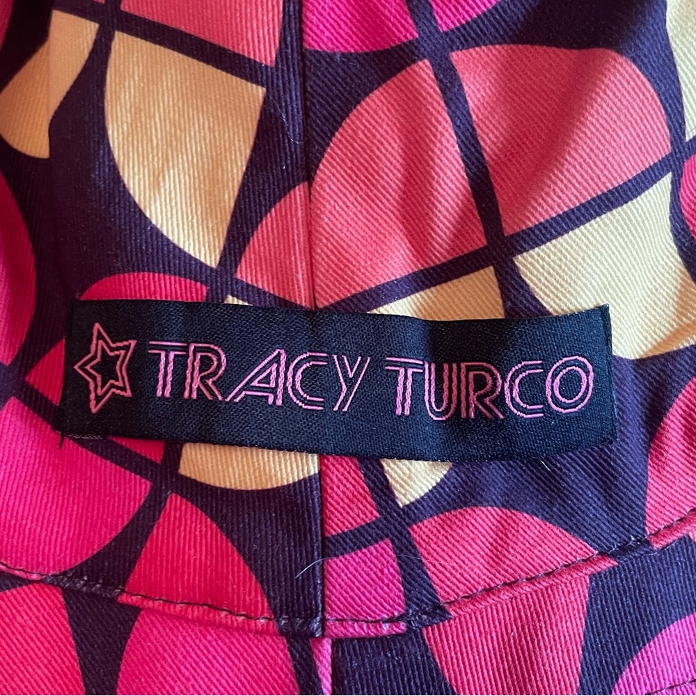 Tracy turco hat, New without tag, Reversible Packable , disco retro prints